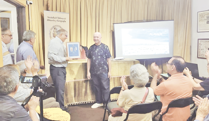 Ciclo de conferencias realizó en el norte  escritor magallánico Mario Isidro Moreno